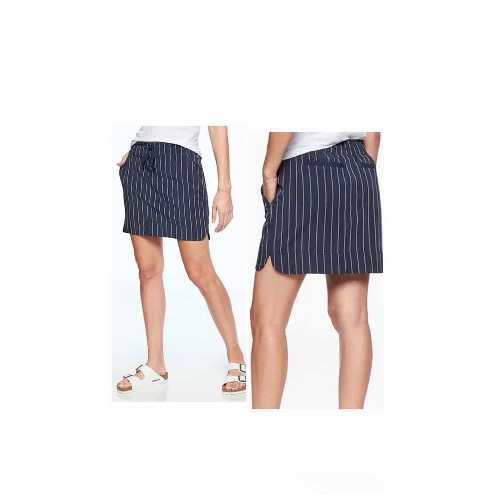 Athleta Women's Midtown Navy Blue White Striped Skirt Skort Golf Size 10